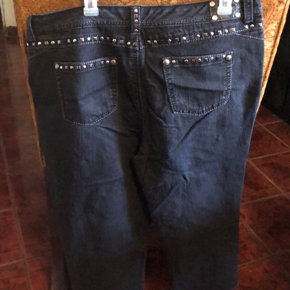 Nice fitting jean - Picture 3 of 3